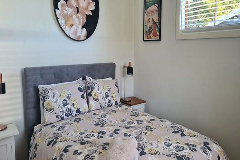 Photo of property in 20a Malcolm Street, Martinborough, 5711