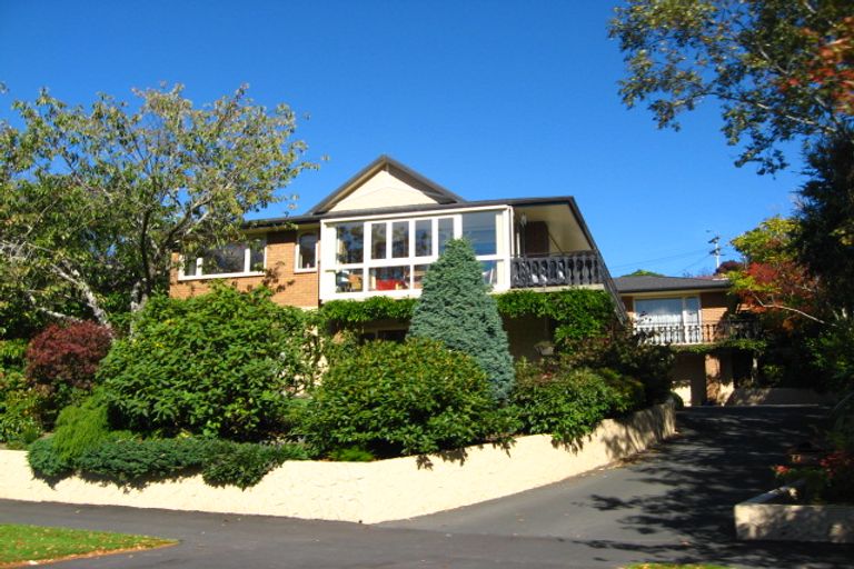 Photo of property in 77 Glenross Street, Glenross, Dunedin, 9011