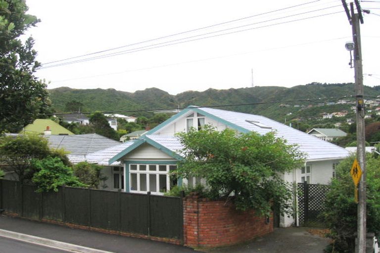 Photo of property in 16 Chelmsford Street, Ngaio, Wellington, 6035