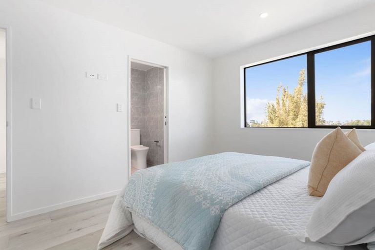 Photo of property in 8/418 Richardson Road, Mount Roskill, Auckland, 1041