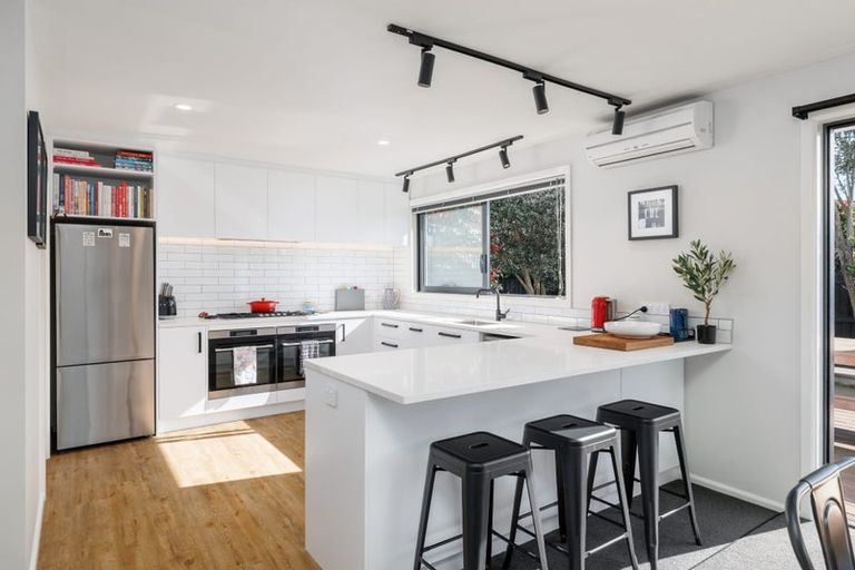 Photo of property in 11 Ashbourne Street, Burnside, Christchurch, 8053