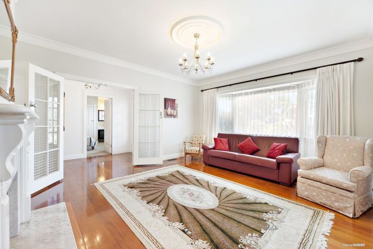 Photo of property in 399 Lake Road, Takapuna, Auckland, 0622