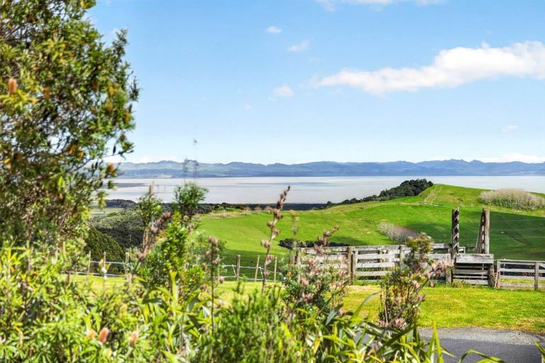 Photo of property in 204 Oyster Point Road, Kaukapakapa, Warkworth, 0984