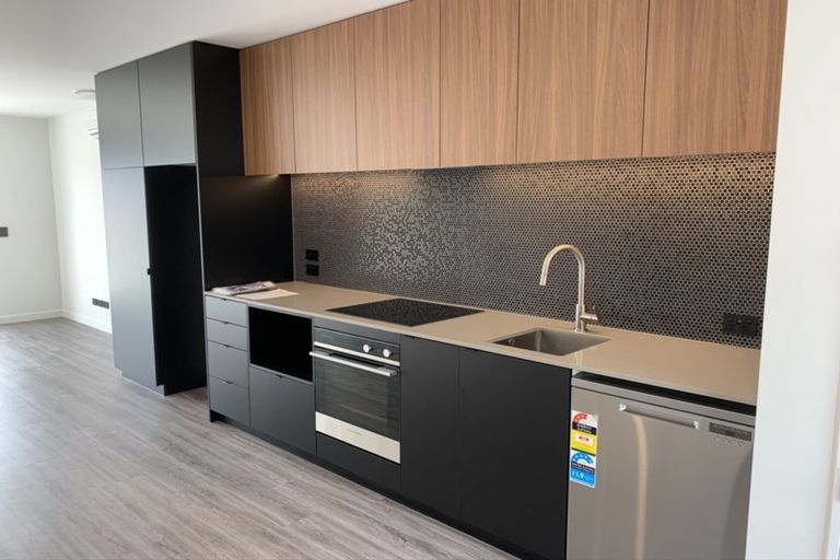 Photo of property in 11 Taggart Place, Sockburn, Christchurch, 8042