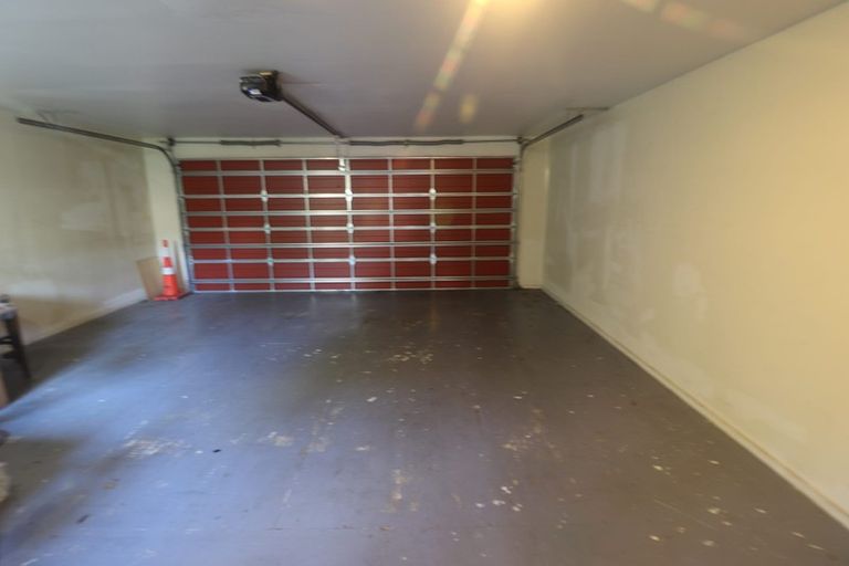 Photo of property in 2/879 East Coast Road, Northcross, Auckland, 0632