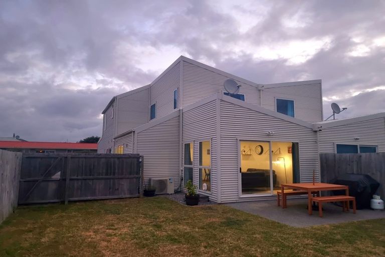 Photo of property in 14 Mafeking Street, New Brighton, Christchurch, 8061