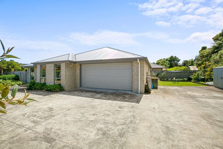 Photo of property in 15a Frederick Place, Whalers Gate, New Plymouth, 4310