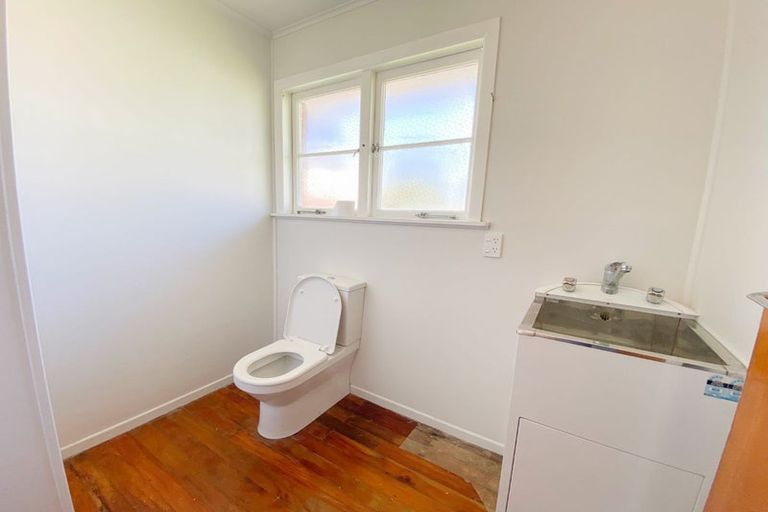 Photo of property in 235 Swanson Road, Henderson, Auckland, 0610