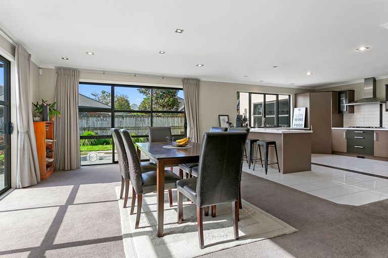 Photo of property in 26 Watkins Road, Cambridge, 3434