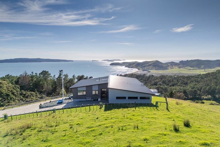 Photo of property in 212 Black Jack Road, Kuaotunu, Whitianga, 3592