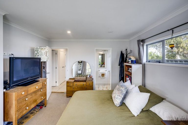 Photo of property in 28 Mcnaughton Place, Onekawa, Napier, 4110