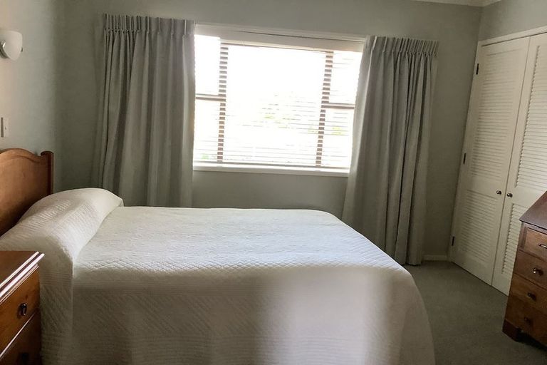 Photo of property in 1/15 Waterloo Road, Milford, Auckland, 0620