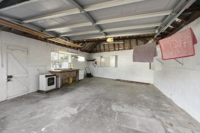 Photo of property in 6 Bexley Grove, Wainuiomata, Lower Hutt, 5014