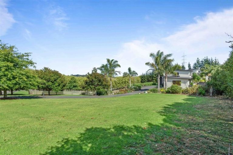 Photo of property in 21 Ashwood Avenue, Dairy Flat, Albany, 0792