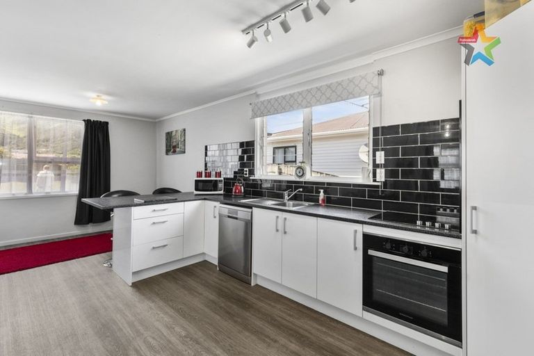 Photo of property in 36 Wellington Road, Wainuiomata, Lower Hutt, 5014