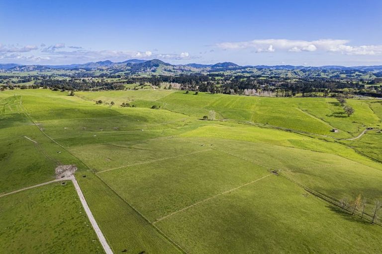 Photo of property in 1065 Pipiwai Road, Ruatangata West, Whangarei, 0176