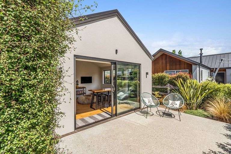 Photo of property in 9 Mcdonald Street, Wanaka, 9305