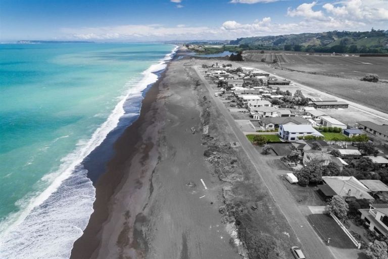 Photo of property in 122 North Shore Road, Eskdale, Napier, 4182