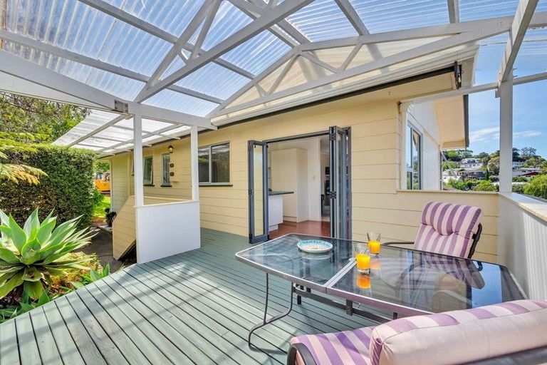 Photo of property in 50 Awaruku Road, Torbay, Auckland, 0630