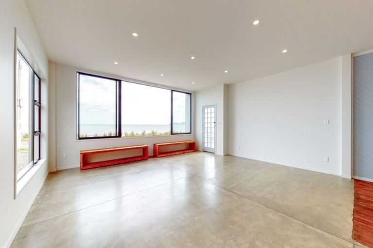 Photo of property in 4 The Parade, Paekakariki, 5034