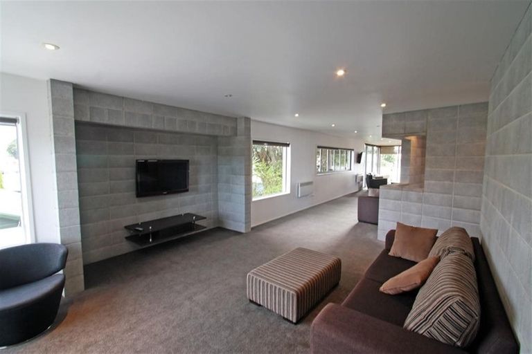 Photo of property in 2/84 Young Street, New Plymouth, 4310