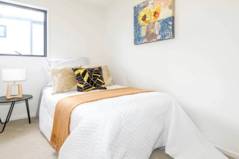Photo of property in 53a Crestview Rise, Papakura, 2110