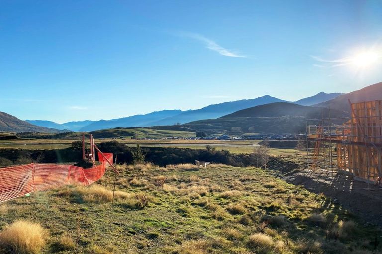 Photo of property in 11a Double Cone Road, Jacks Point, Queenstown, 9371