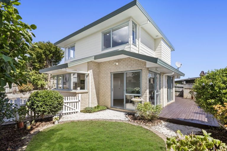 Photo of property in 2/67 Andrew Road, Howick, Auckland, 2010
