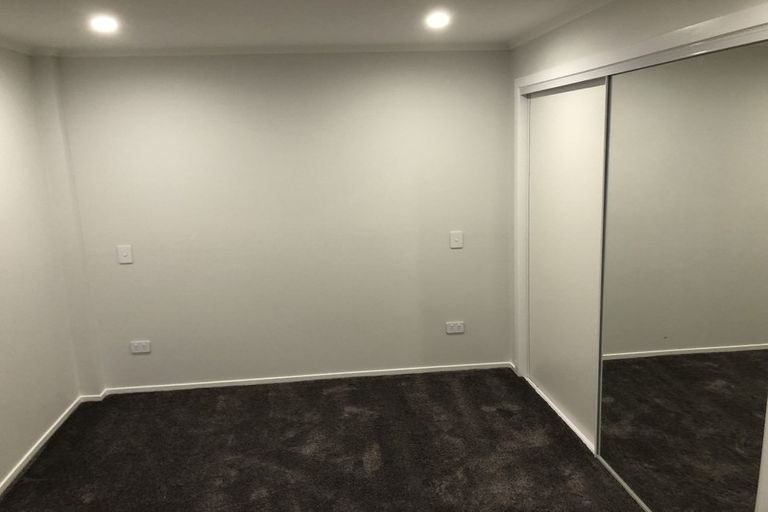 Photo of property in 1/180 Coronation Road, Hillcrest, Auckland, 0627