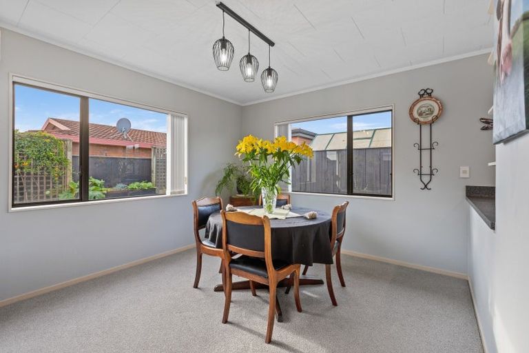 Photo of property in 273/1 Mangorei Road, Merrilands, New Plymouth, 4312