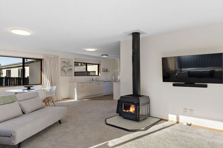 Photo of property in 23b Kawarau Place, Frankton, Queenstown, 9300