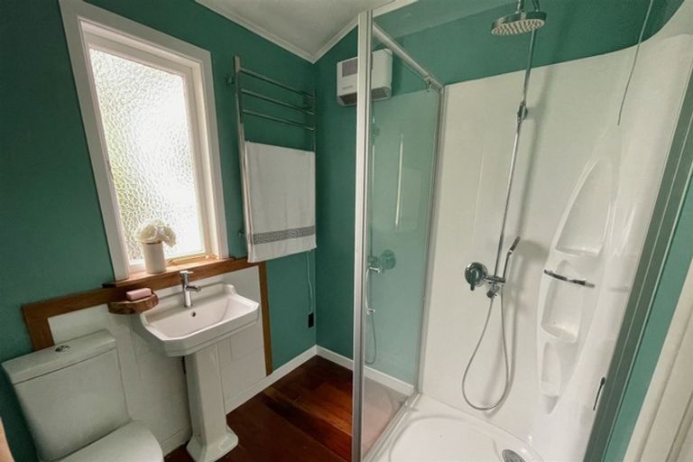 Photo of property in 1151 Scenic Drive North, Swanson, Auckland, 0816