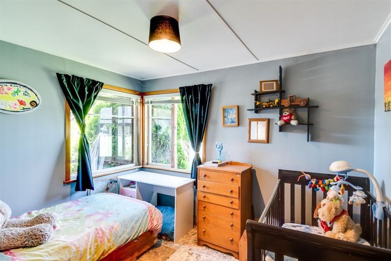 Photo of property in 18 Read Crescent, Clive, 4102