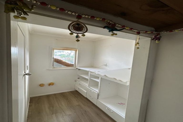 Photo of property in 19 Camelot Place, Glenfield, Auckland, 0629