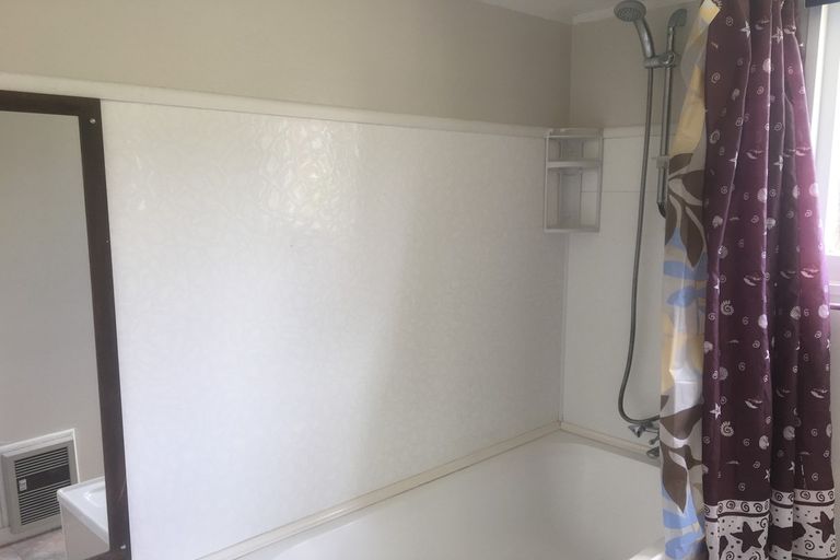 Photo of property in 11b Selwyn Avenue, Avenues, Whangarei, 0110