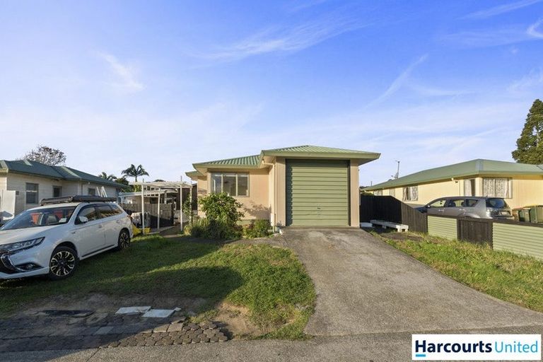Photo of property in 15 Josie Lane, Manurewa, Auckland, 2102