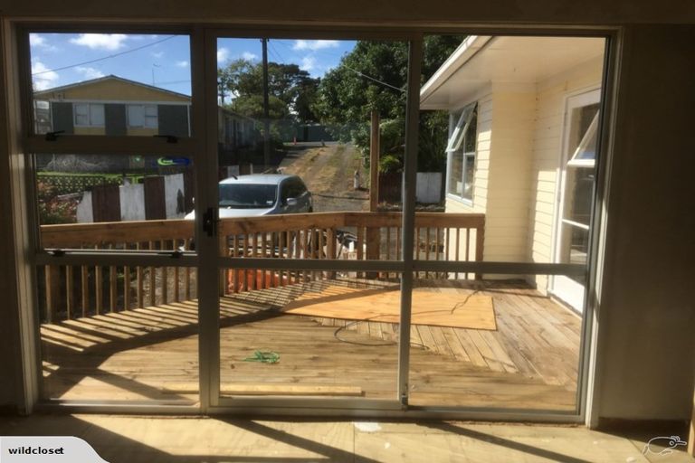 Photo of property in 92 Te Atatu Road, Te Atatu South, Auckland, 0610