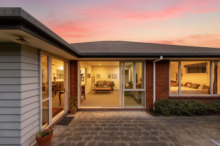 Photo of property in 2/66 Hounslow Street, Ilam, Christchurch, 8041