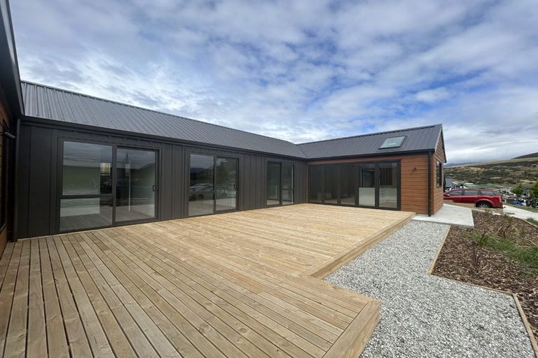 Photo of property in 34 Howden Drive, Jacks Point, 9371