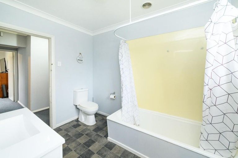 Photo of property in 34 East Street, Terrace End, Palmerston North, 4410