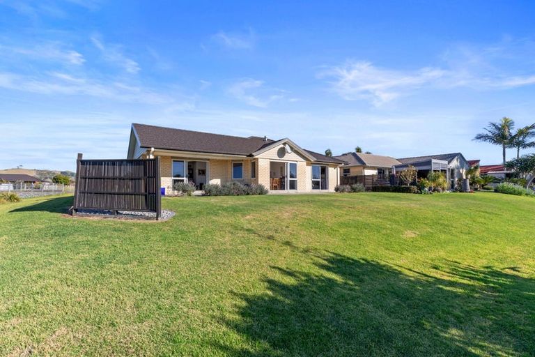 Photo of property in 95 Oriental Parade, Papamoa Beach, Papamoa, 3118