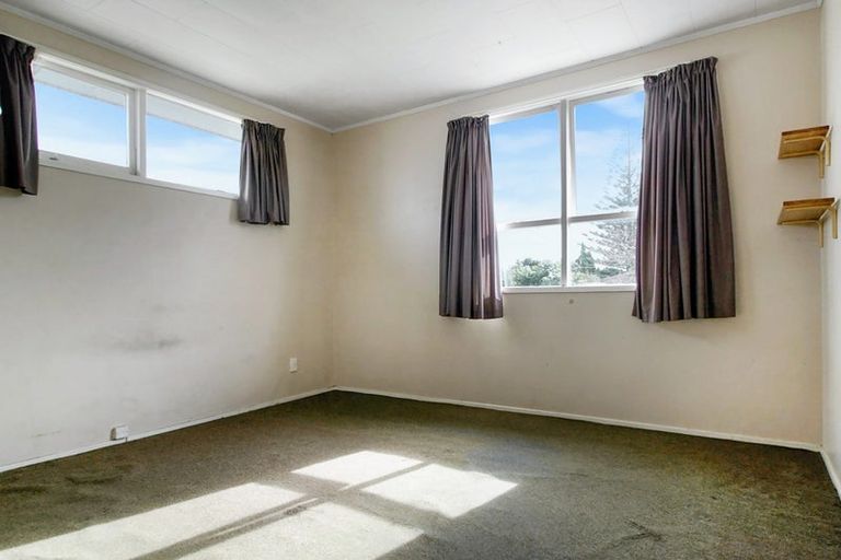 Photo of property in 6 Dalry Place, Mangere Bridge, Auckland, 2022