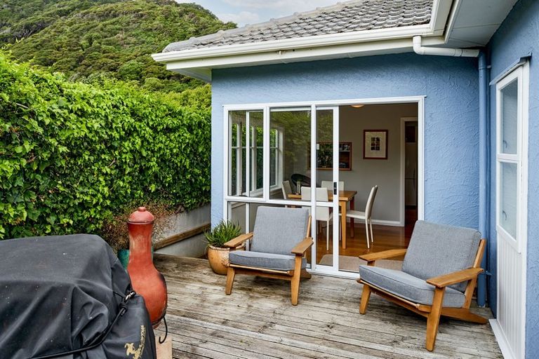 Photo of property in 372 Muritai Road, Eastbourne, Lower Hutt, 5013