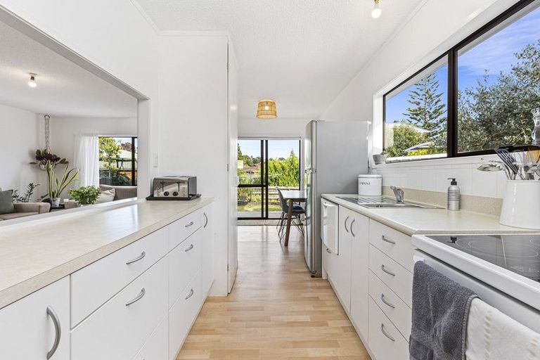 Photo of property in 47 Ladies Mile, Manly, Whangaparaoa, 0930