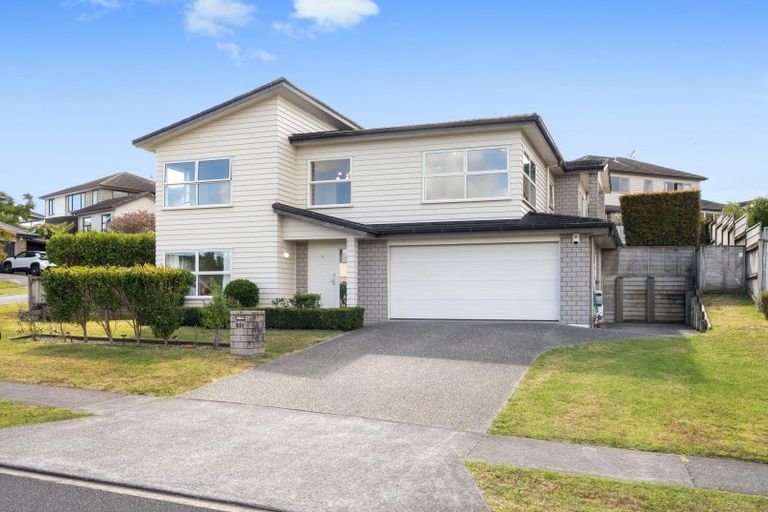 Photo of property in 231 Jeffs Road, Flat Bush, Auckland, 2016