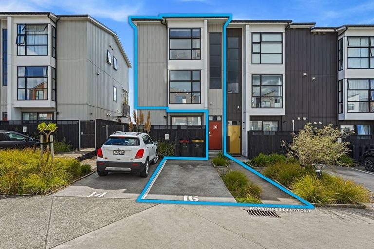 Photo of property in 16 Raranga Lane, Hobsonville, Auckland, 0616