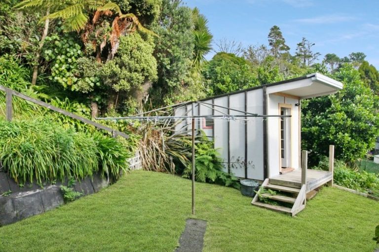 Photo of property in 1a Ward Place, Marfell, New Plymouth, 4310