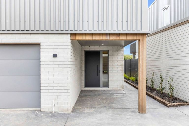 Photo of property in 2/12 Killarney Road, Frankton, Hamilton, 3204