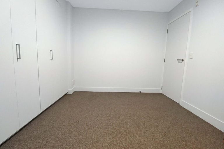 Photo of property in The Capital, 10/370 Oriental Parade, Oriental Bay, Wellington, 6011
