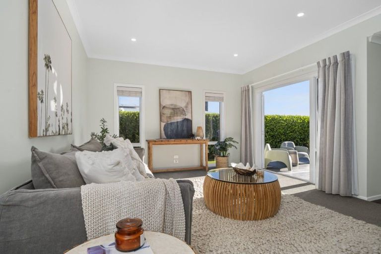 Photo of property in 328 Lakes Boulevard, Pyes Pa, Tauranga, 3112